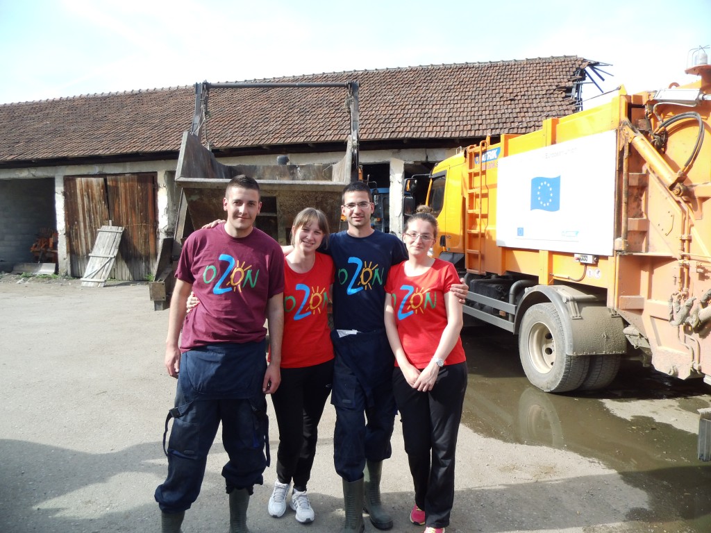 Mobilna ekipa za analizu morfološkog sastava otpada Radovan, Jelena, Darko i Jasmina - heroji nedjelje (Foto: OZON tim)